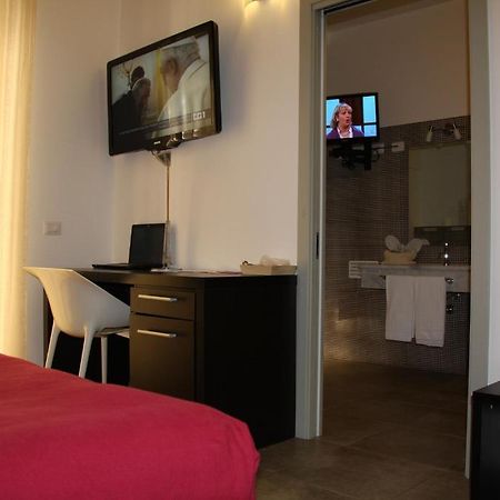 Hôtel Bcomfort à Cagliari Extérieur photo
