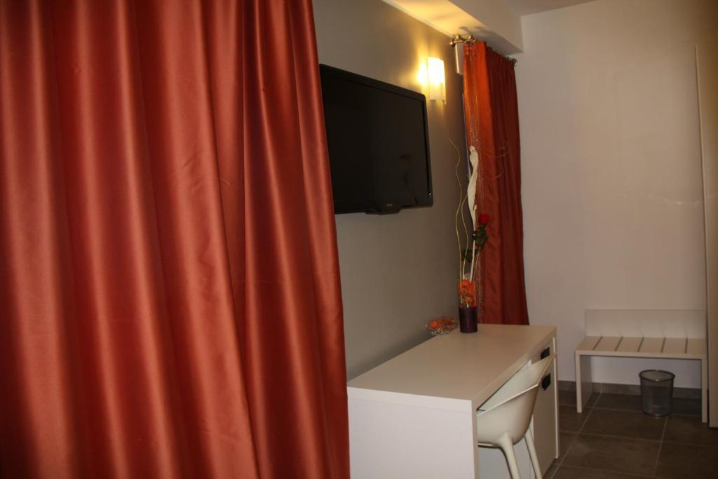 Hôtel Bcomfort à Cagliari Chambre photo