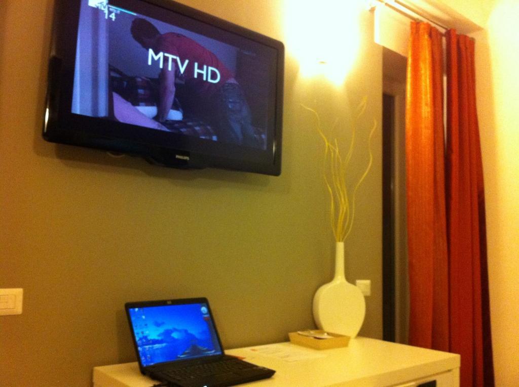 Hôtel Bcomfort à Cagliari Extérieur photo