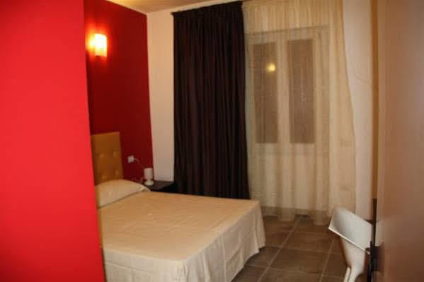 Hôtel Bcomfort à Cagliari Extérieur photo