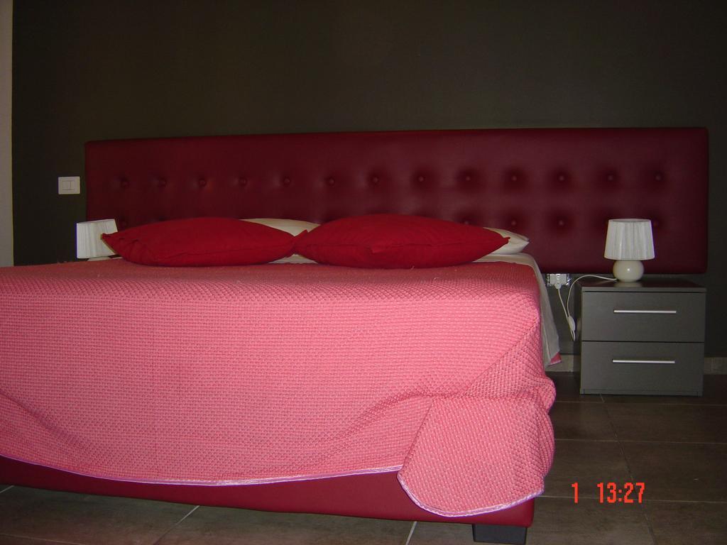Hôtel Bcomfort à Cagliari Chambre photo